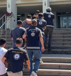 Göçmen kaçakçılığı operasyonunda 5 tutuklama