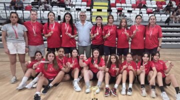 Yalıkavakspor’un gençleri Muğla’yı Türkiye kürsüsüne taşıdı