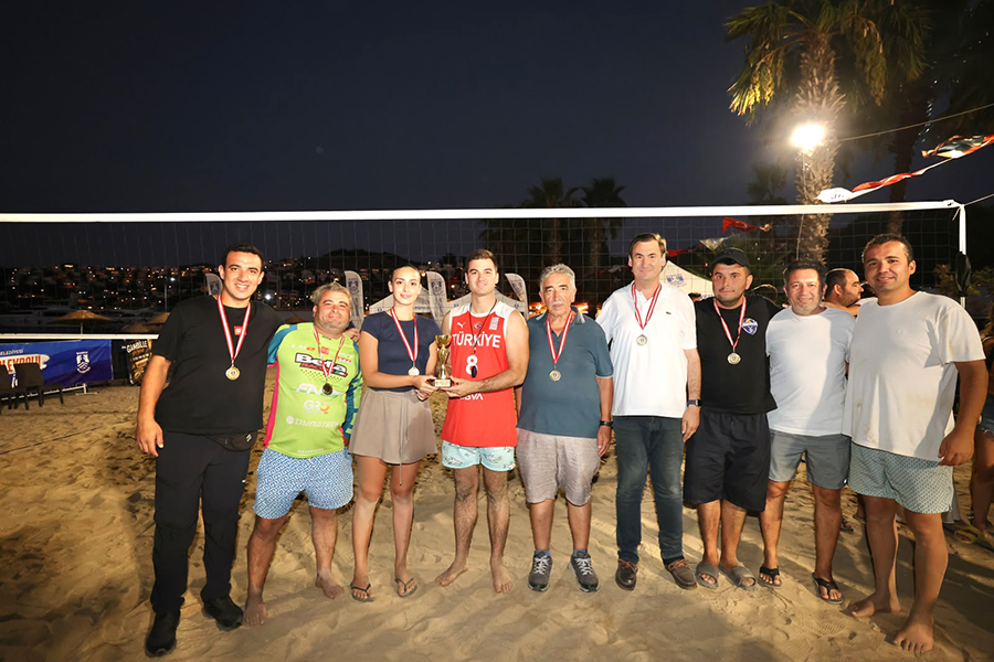 Plaj Voleybolu Şenliği Gündoğan’da Tamamlandı
