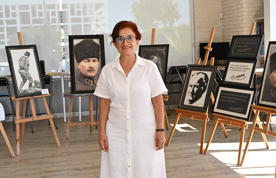 Atatürk sevgisiyle ilmek ilmek işliyor