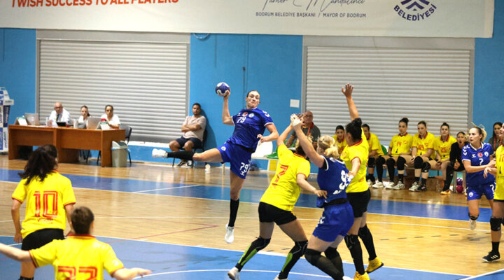 Yalıkavakspor Göztepe’yi 32-24 mağlup etti
