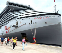 “Scarlet Lady” Bodrum’da