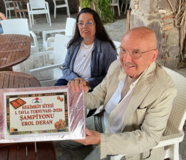 Kanun Ustası Erol Deran, Bodrum’da “tavla şampiyonu” oldu