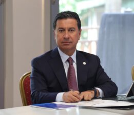 Ahmet Aras, CHP’den İstifa Etti