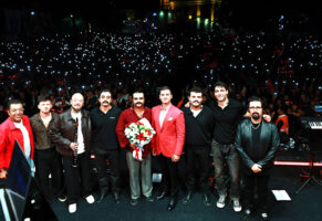 Bodrum’da Yer Gök Kırmızı Beyaz