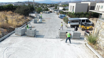 Parke Yol Çalışmaları Sürüyor