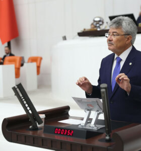 İyi Partili Ergun Zeytin Fiyatlarını Meclis Gündemine Taşıdı