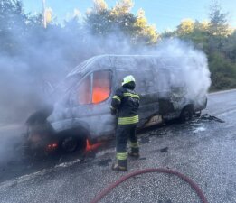 Okul Servisi Alevlere Teslim Oldu!